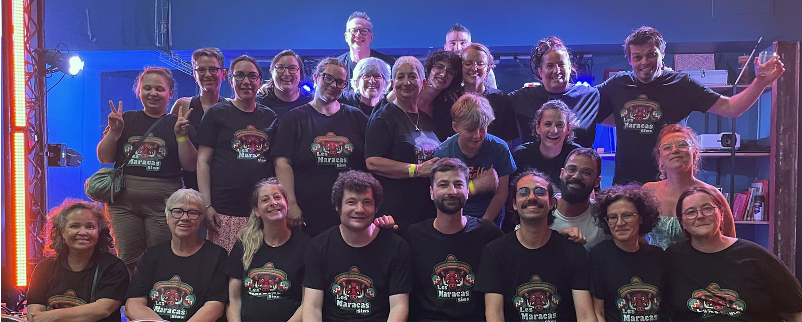 La troupe Maracas Impro réunie sur scène